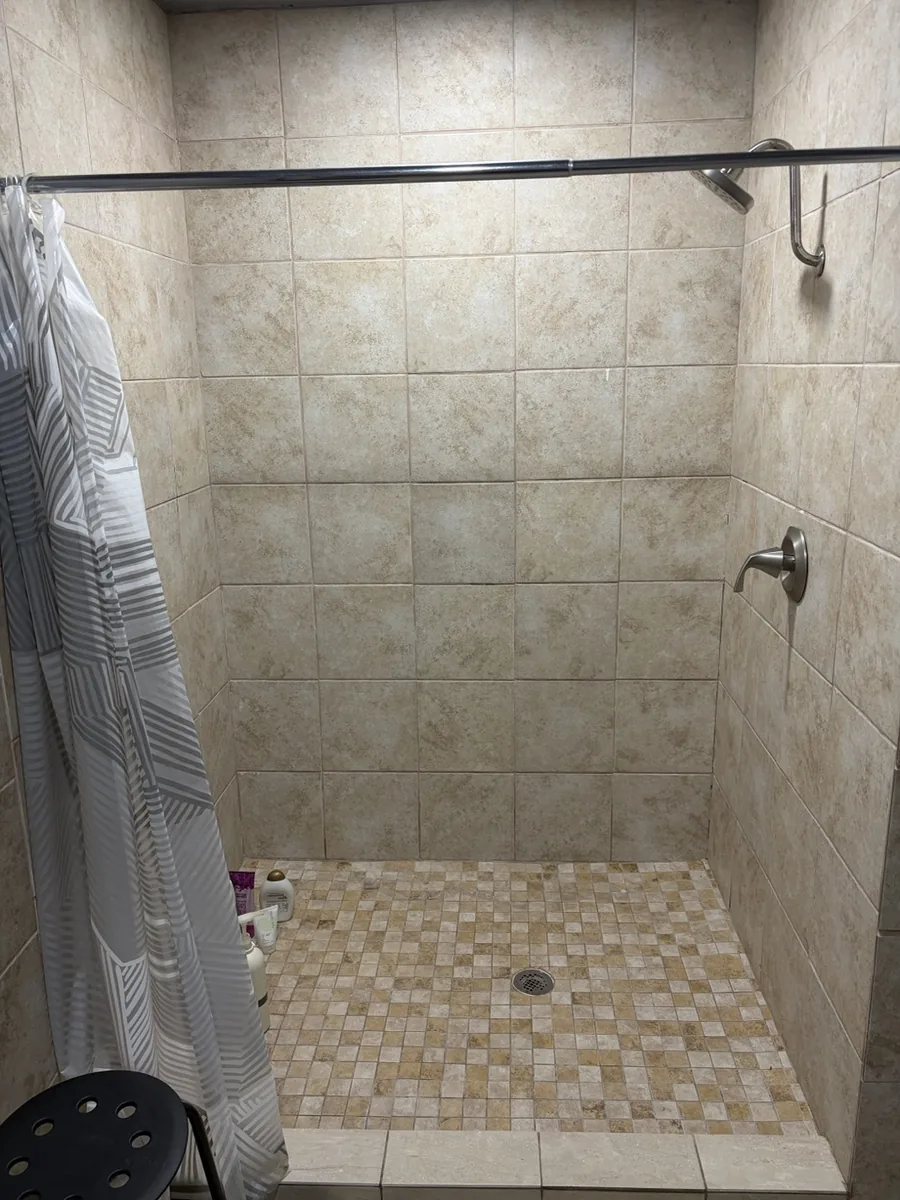 Showers + changing facilities (2)