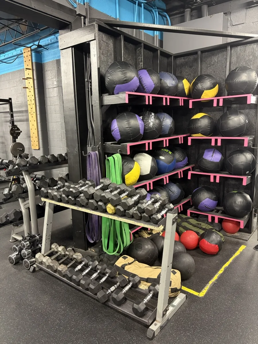 Squat rig row